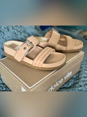 Dolce Vita leather sandals